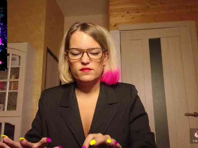 Findom_Lady_Shine webcam