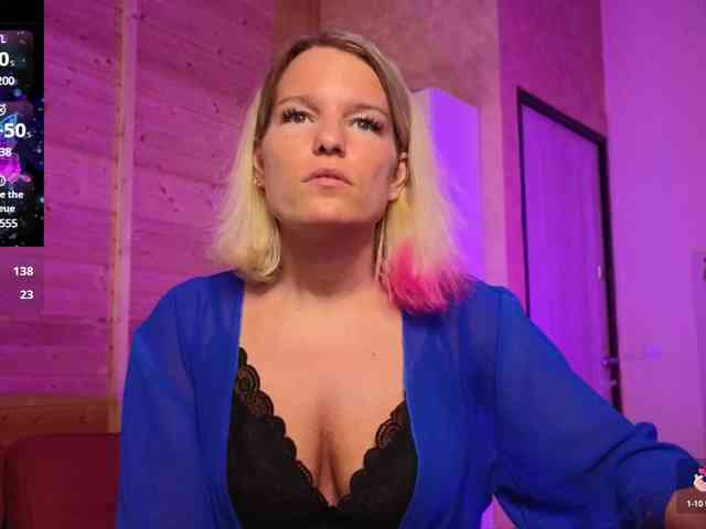 Findom_Lady_Shine webcam