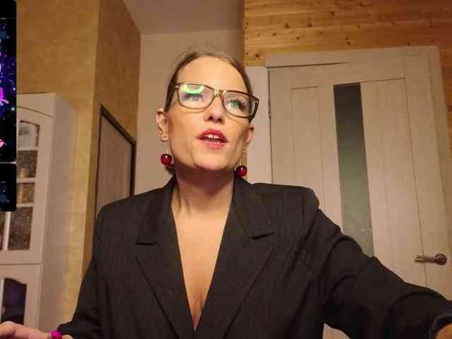 Findom_Lady_Shine webcam