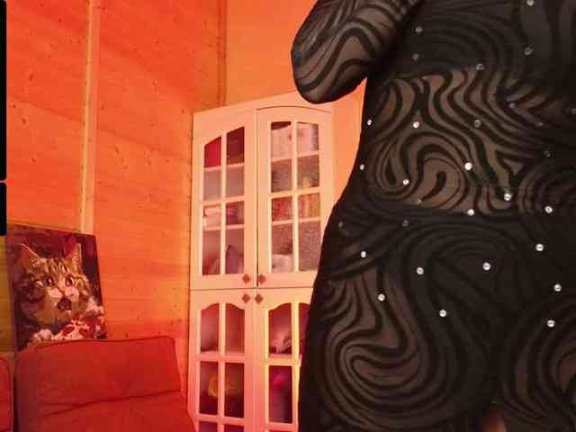 Findom_Lady_Shine webcam