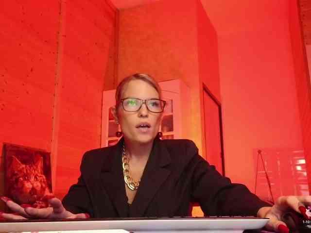 Findom_Lady_Shine webcam