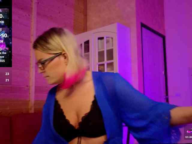 Findom_Lady_Shine webcam