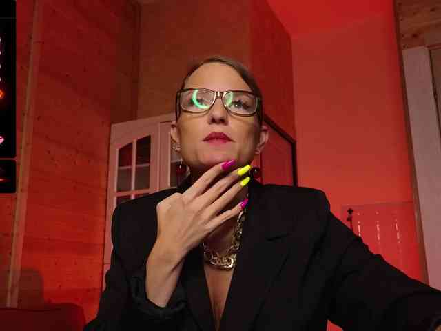 Findom_Lady_Shine webcam