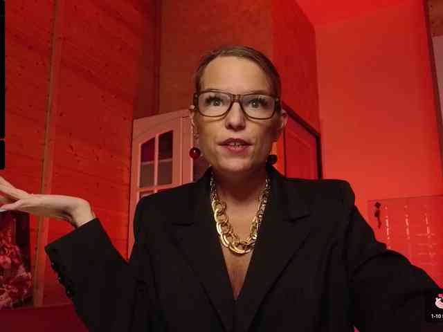 Findom_Lady_Shine webcam