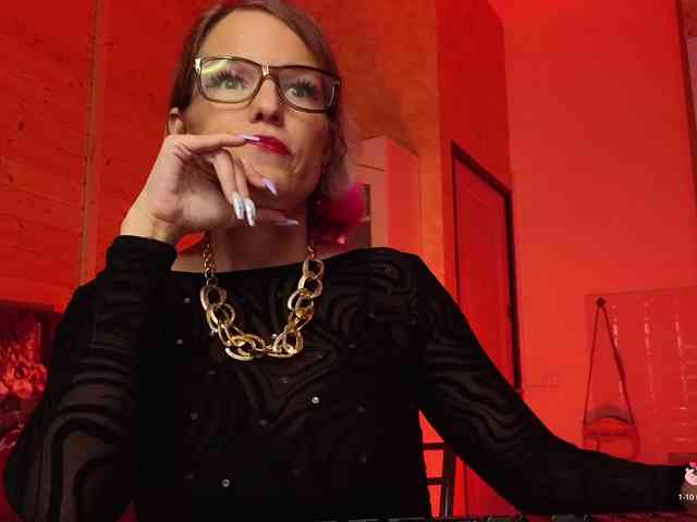 Findom_Lady_Shine webcam