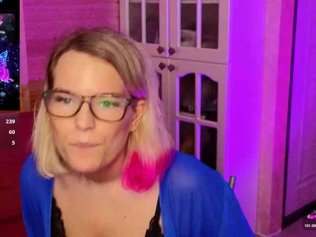 Findom_Lady_Shine webcam