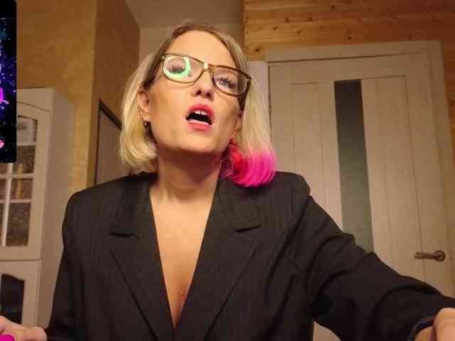 Findom_Lady_Shine webcam