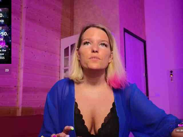 Findom_Lady_Shine webcam