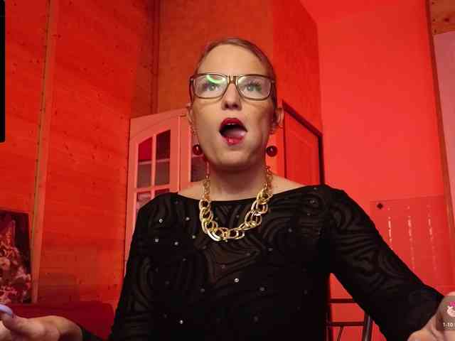 Findom_Lady_Shine webcam