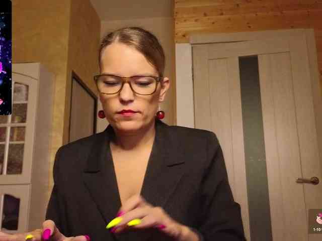 Findom_Lady_Shine webcam