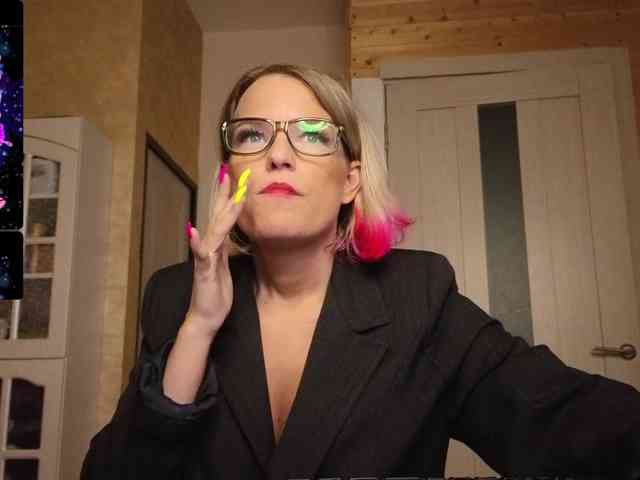 Findom_Lady_Shine webcam