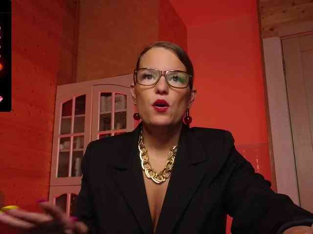 Findom_Lady_Shine webcam