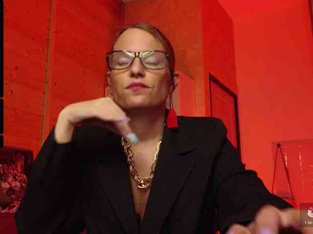 Findom_Lady_Shine webcam