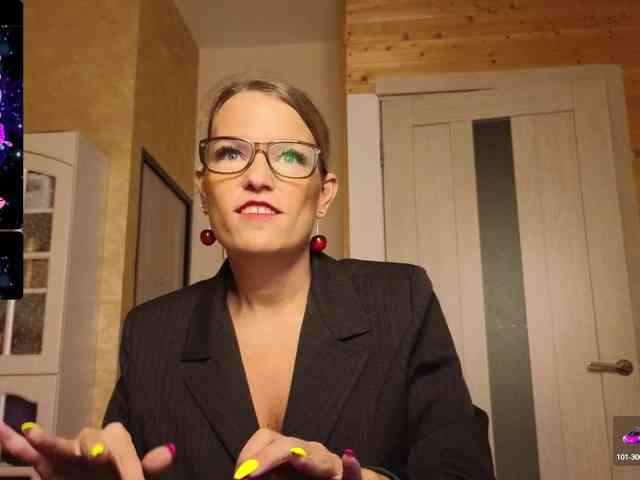 Findom_Lady_Shine webcam