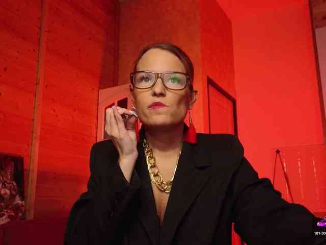 Findom_Lady_Shine webcam