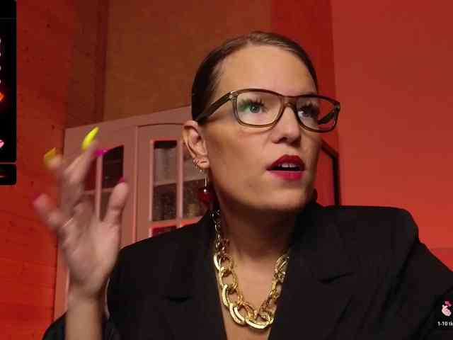 Findom_Lady_Shine webcam