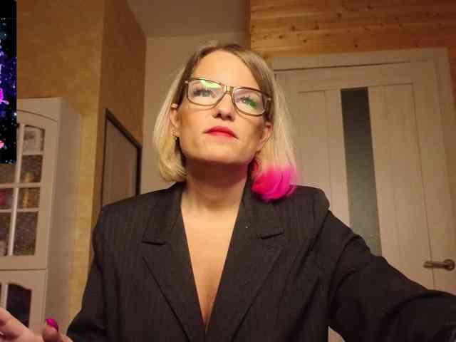 Findom_Lady_Shine webcam