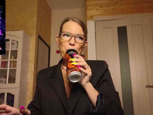 Findom_Lady_Shine webcam