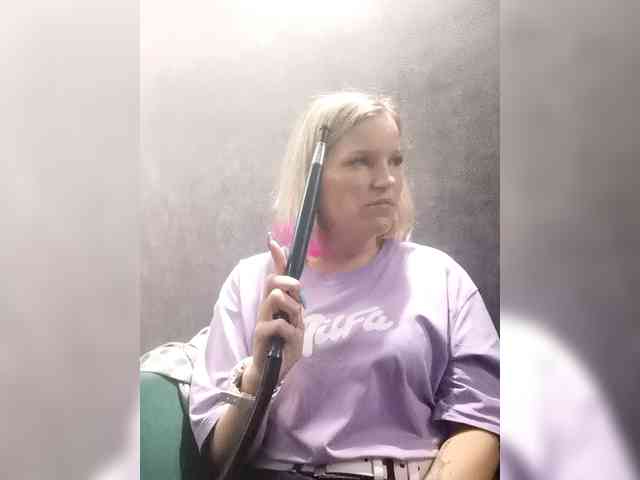 Findom_Lady_Shine webcam