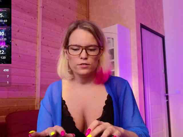 Findom_Lady_Shine webcam