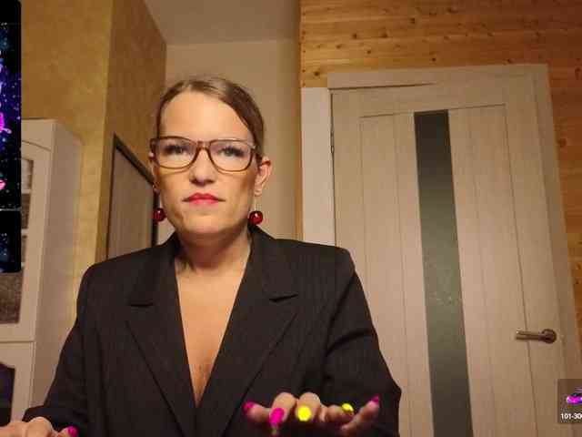 Findom_Lady_Shine webcam