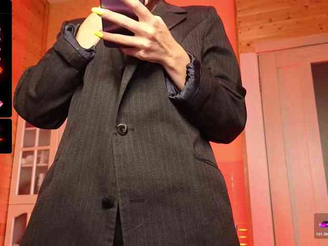 Findom_Lady_Shine webcam