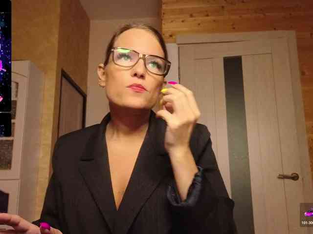 Findom_Lady_Shine webcam