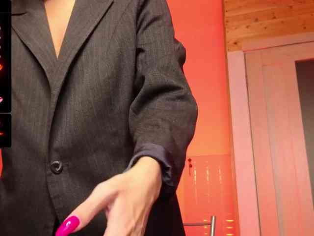 Findom_Lady_Shine webcam