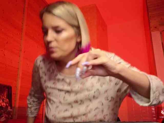 Findom_Lady_Shine webcam