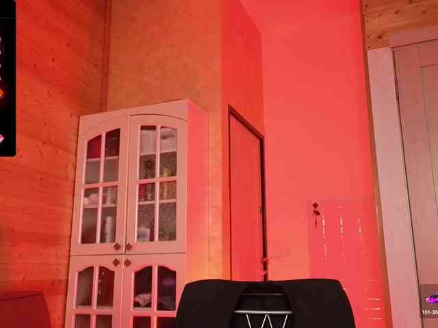 Findom_Lady_Shine webcam