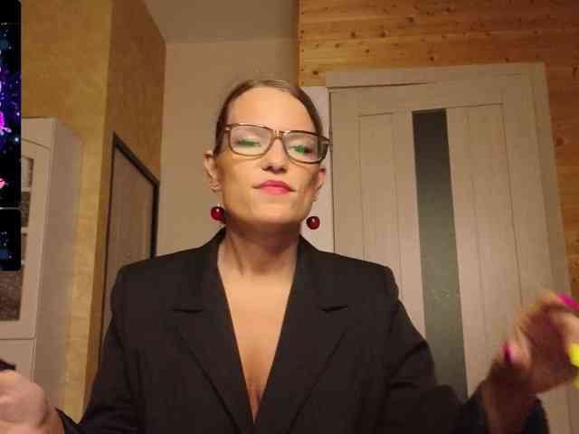 Findom_Lady_Shine webcam