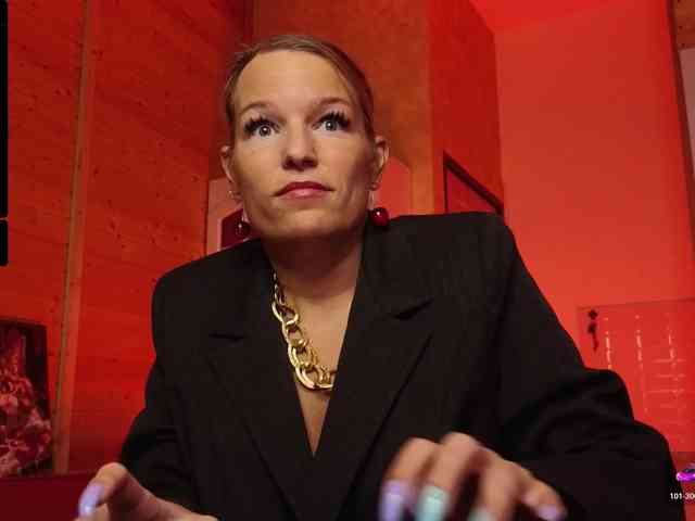 Findom_Lady_Shine webcam