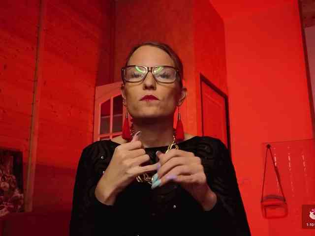 Findom_Lady_Shine webcam