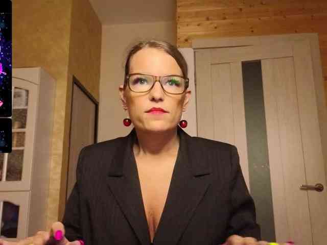 Findom_Lady_Shine webcam