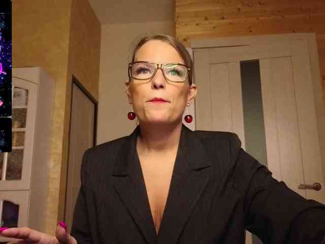 Findom_Lady_Shine webcam