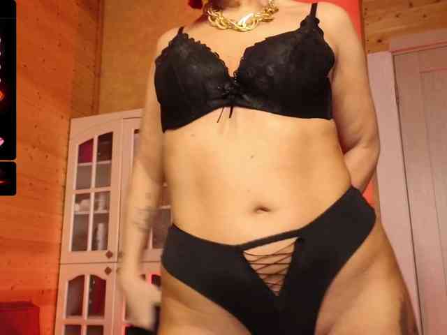 Findom_Lady_Shine webcam