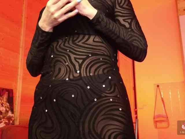 Findom_Lady_Shine webcam