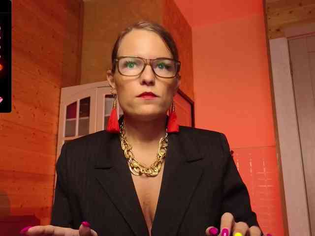 Findom_Lady_Shine webcam