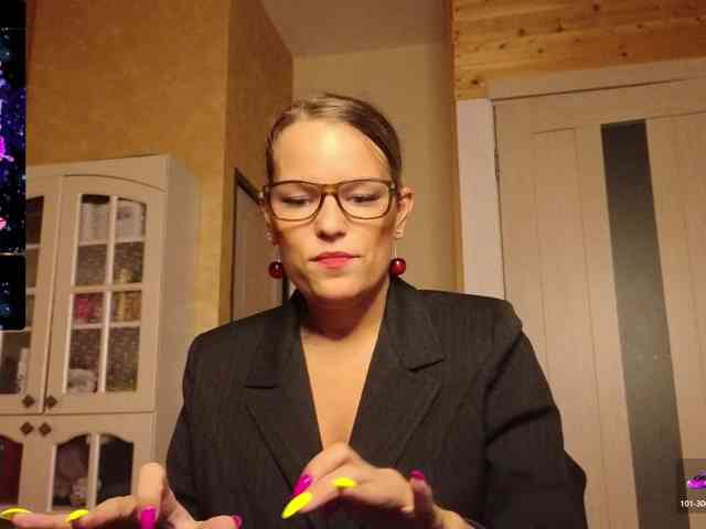 Findom_Lady_Shine webcam