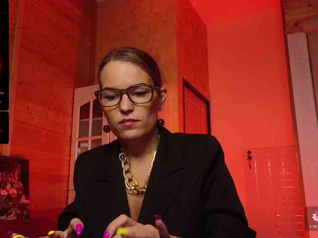 Findom_Lady_Shine webcam