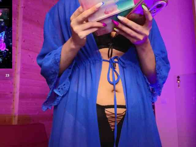 Findom_Lady_Shine webcam