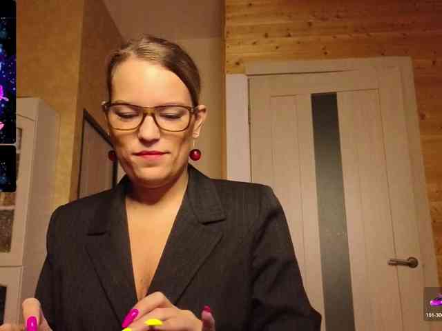 Findom_Lady_Shine webcam