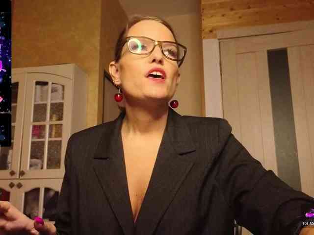 Findom_Lady_Shine webcam