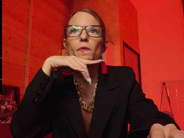 Findom_Lady_Shine webcam