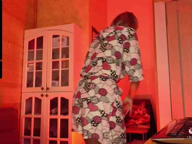 Findom_Lady_Shine webcam