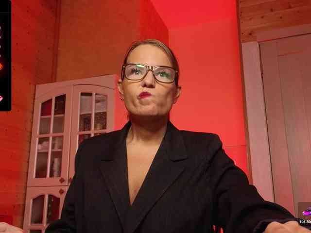 Findom_Lady_Shine webcam