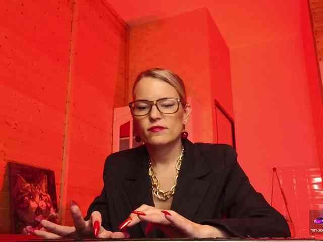 sweeteve050 Live Webcam on BongaCams