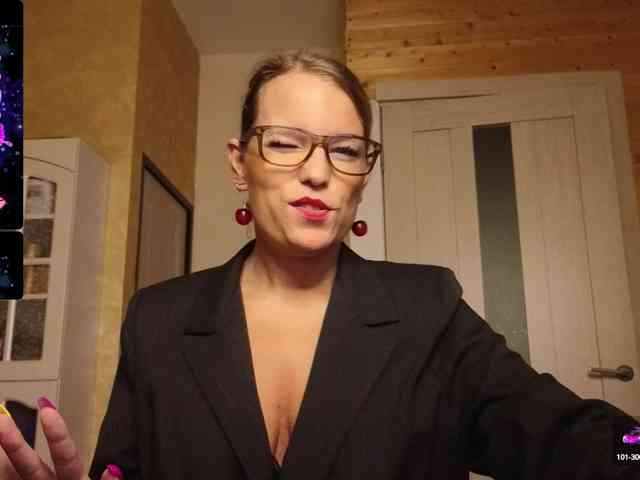 Findom_Lady_Shine webcam