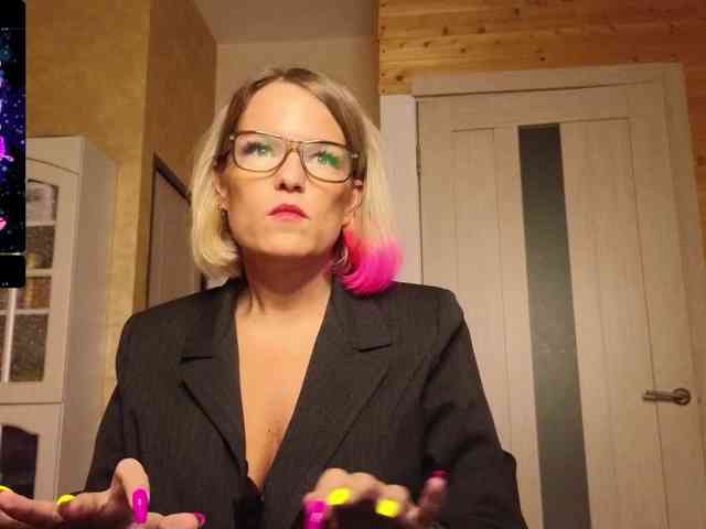 Findom_Lady_Shine webcam