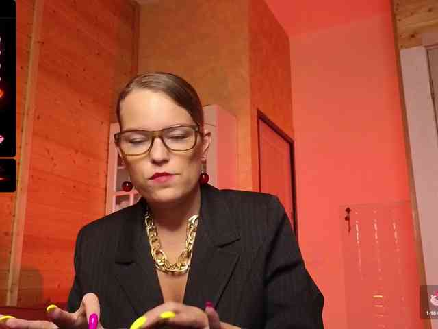 Findom_Lady_Shine webcam